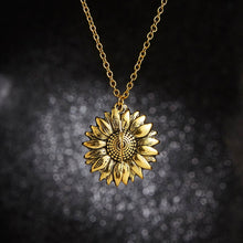 Lade das Bild in den Galerie-Viewer, Golden Ray Necklace
