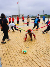 Lade das Bild in den Galerie-Viewer, Im Sommer draußen Sport für Kinder und Erwachsene
